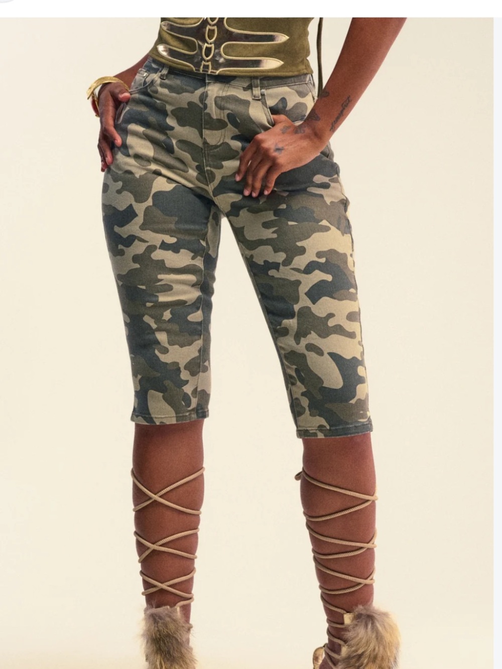 Nobo Women's Green Camo Knee-Length Capris